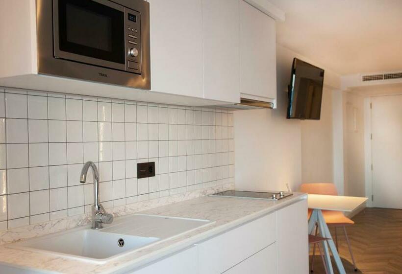 Студия Стандарт, Climia Belroy 4 Sup