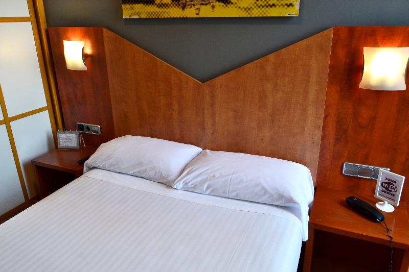 اتاق استاندارد یک نفره, Alda Palacio Valdes