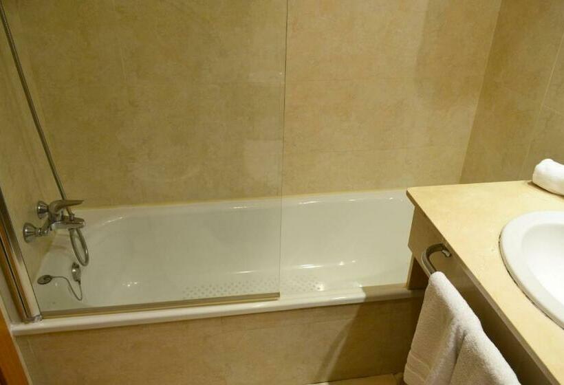 اتاق استاندارد, Alda Palacio Valdes