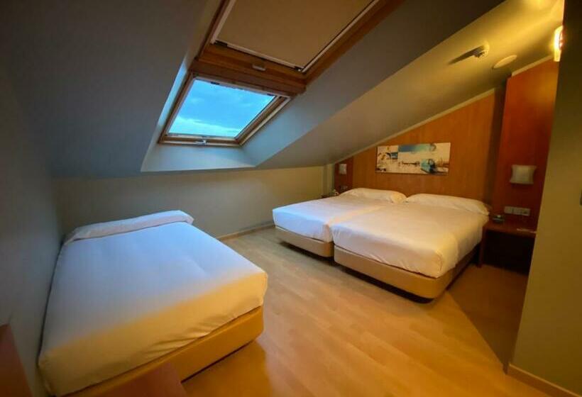 اتاق استاندارد سه نفره, Alda Palacio Valdes