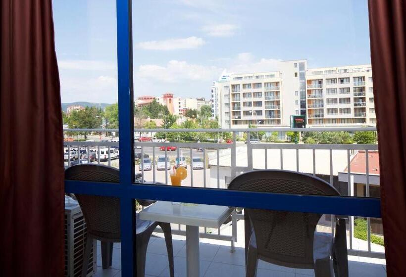 Номер Стандарт с Балконом, Bohemi Hotel All Inclusive And Free Parking