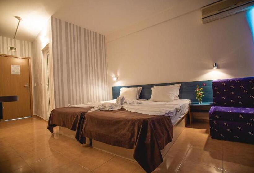 Номер Стандарт с Балконом, Bohemi Hotel All Inclusive And Free Parking