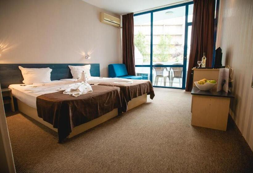 Номер Стандарт с Балконом, Bohemi Hotel All Inclusive And Free Parking