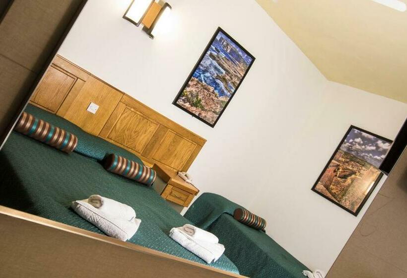 غرفة قياسية ثلاثية, Canifor