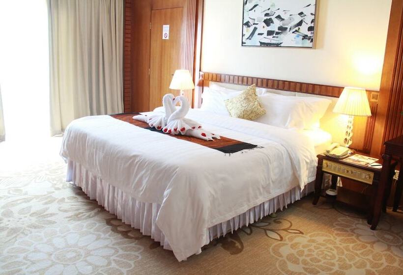 이그제큐티브 스위트, Don Chan Palace Hotel & Convention