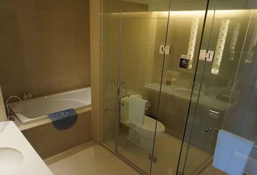 Люкс Повышенной Комфортности, Don Chan Palace Hotel & Convention