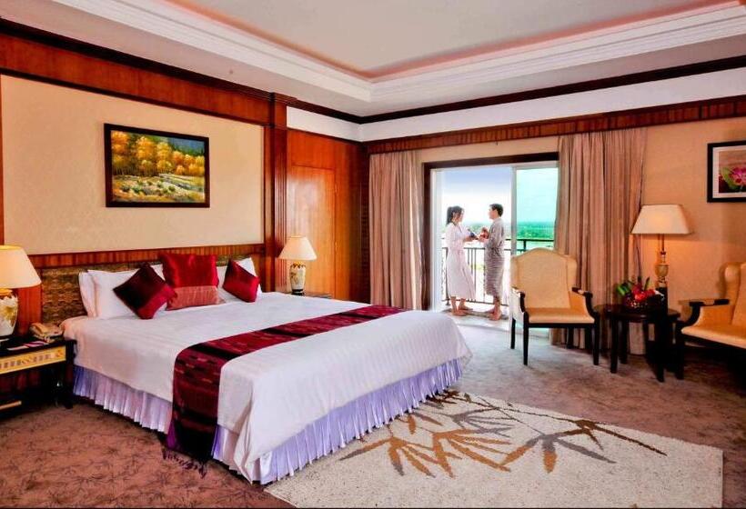 Номер Deluxe с Балконом, Don Chan Palace Hotel & Convention