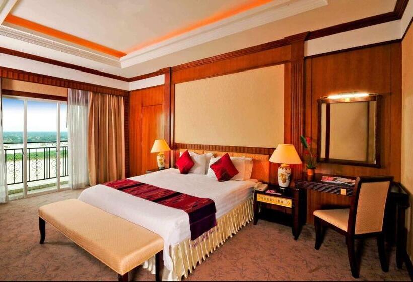 Номер Deluxe с Балконом, Don Chan Palace Hotel & Convention