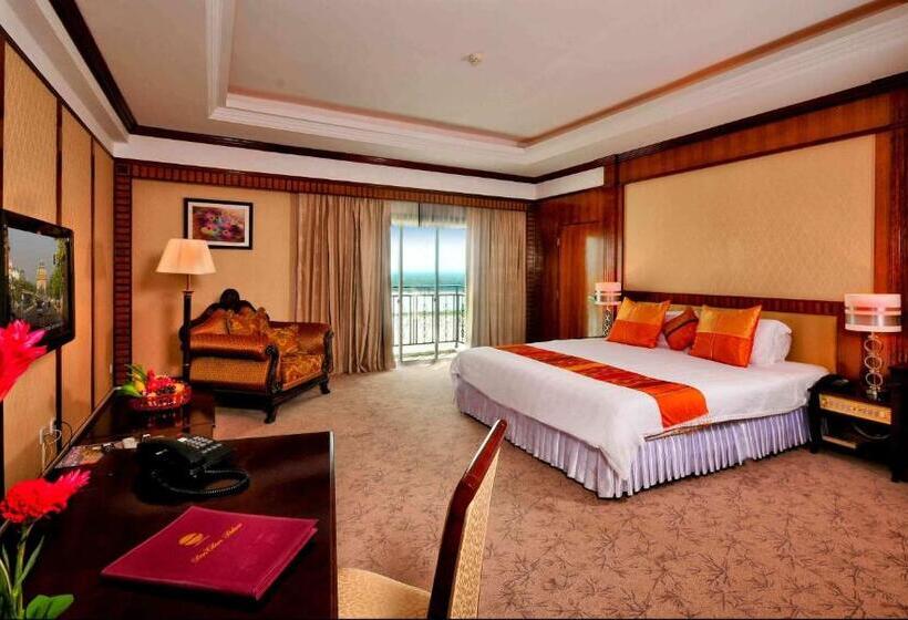 Номер Deluxe с Балконом, Don Chan Palace Hotel & Convention