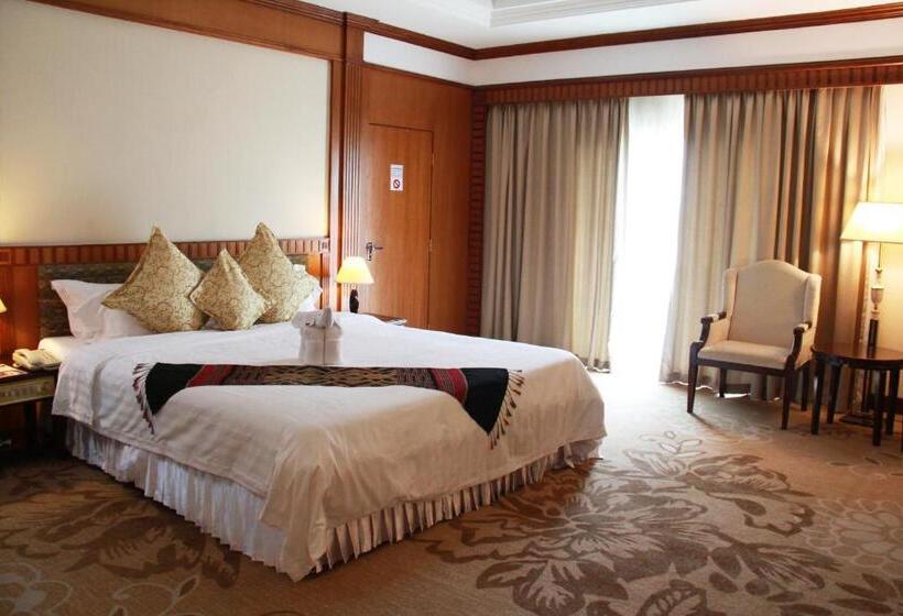 Номер Deluxe с Балконом, Don Chan Palace Hotel & Convention