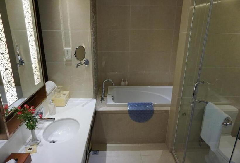 Люкс Повышенной Комфортности, Don Chan Palace Hotel & Convention