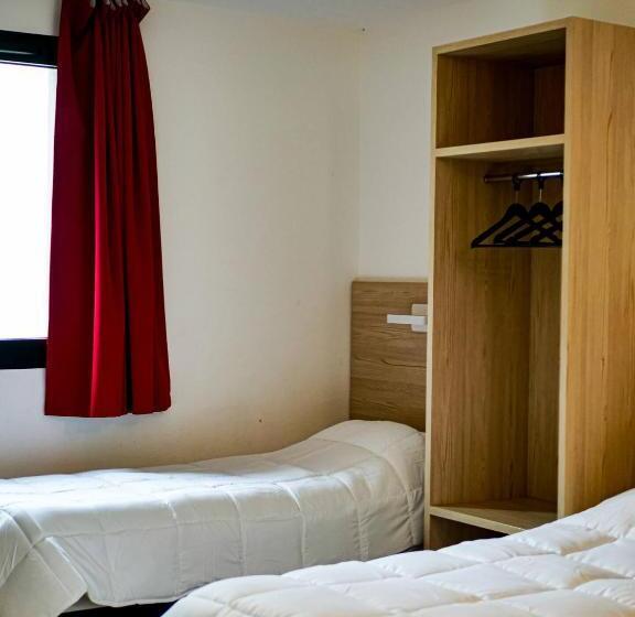 חדר סטנדרט לשלושה, Du Parc   Chantepie