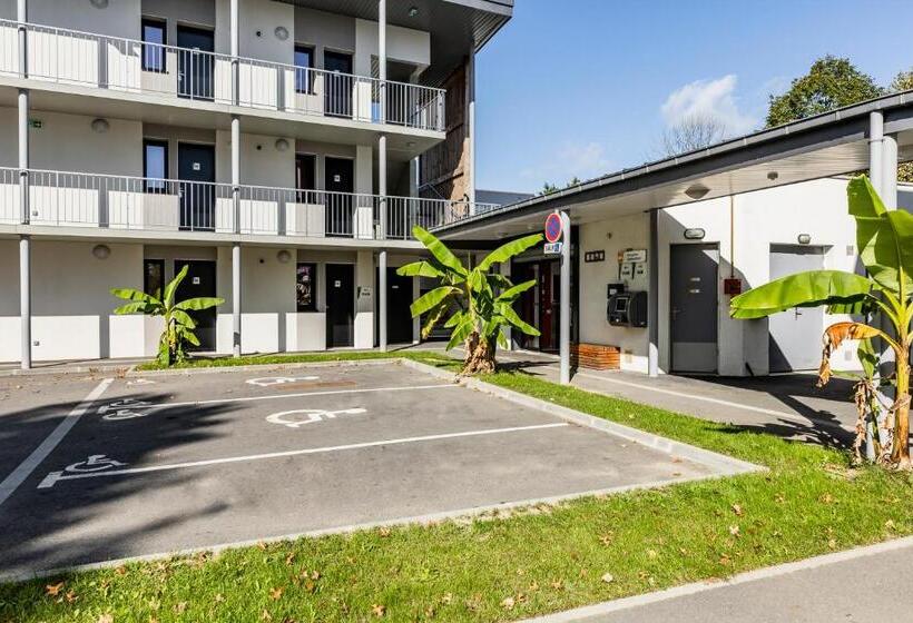 חדר סטנדרט מותאם לאדם עם מוגבלויות, Du Parc   Chantepie