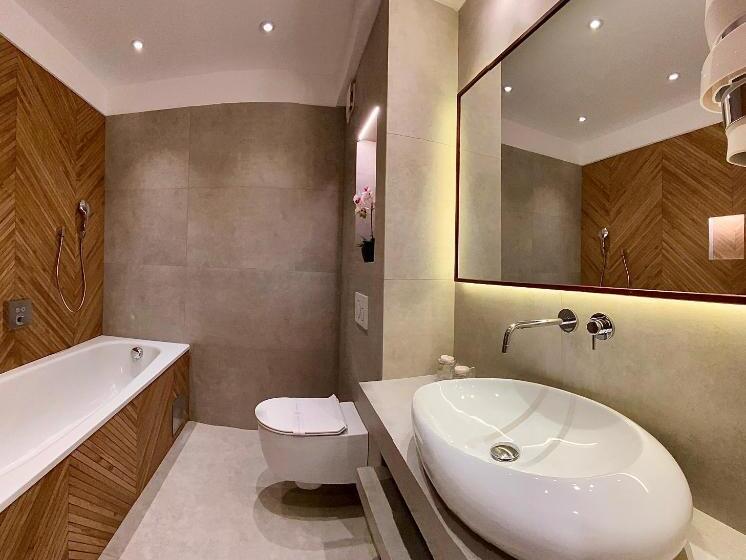 סוויטה משפחתית, Eden