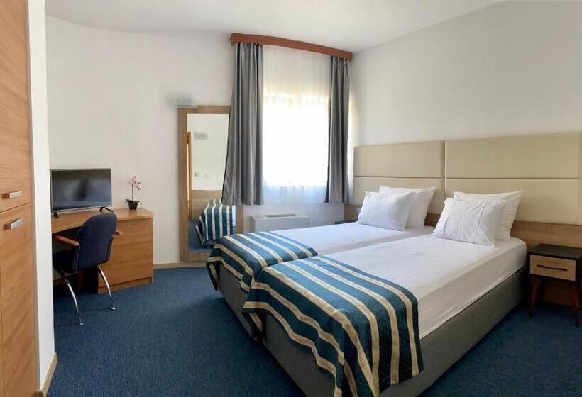 סוויטה משפחתית, Eden