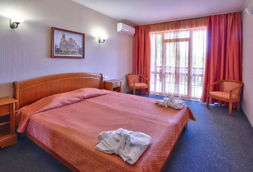 سوییت, Estreya Residence Hotel And Spa