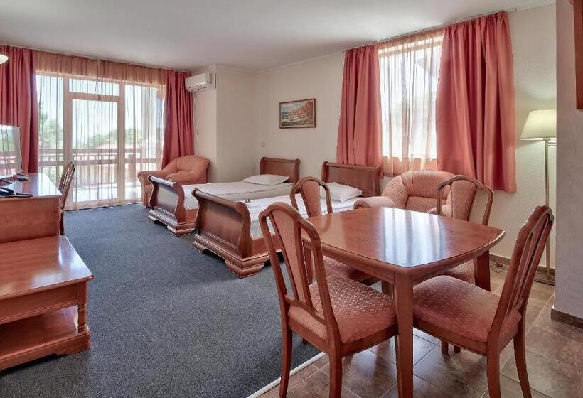 Люкс, Estreya Residence Hotel And Spa