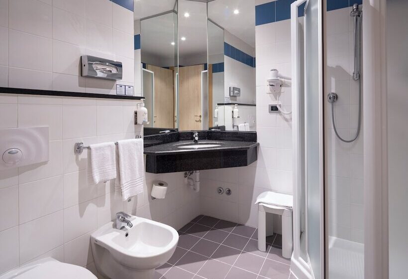 اتاق استاندارد, Holiday Inn Express Parma, An Ihg