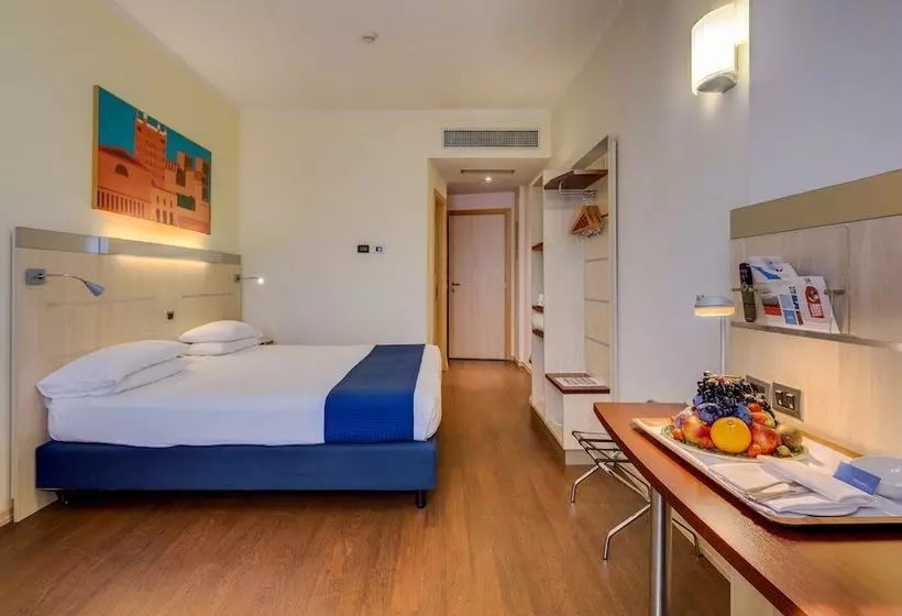 スタンダードルーム, Holiday Inn Express Parma, An Ihg