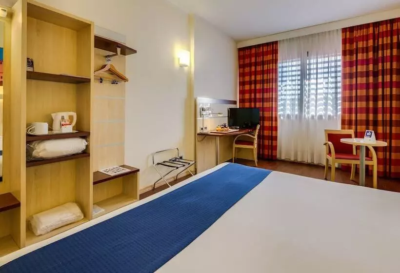 スタンダードルーム, Holiday Inn Express Parma, An Ihg