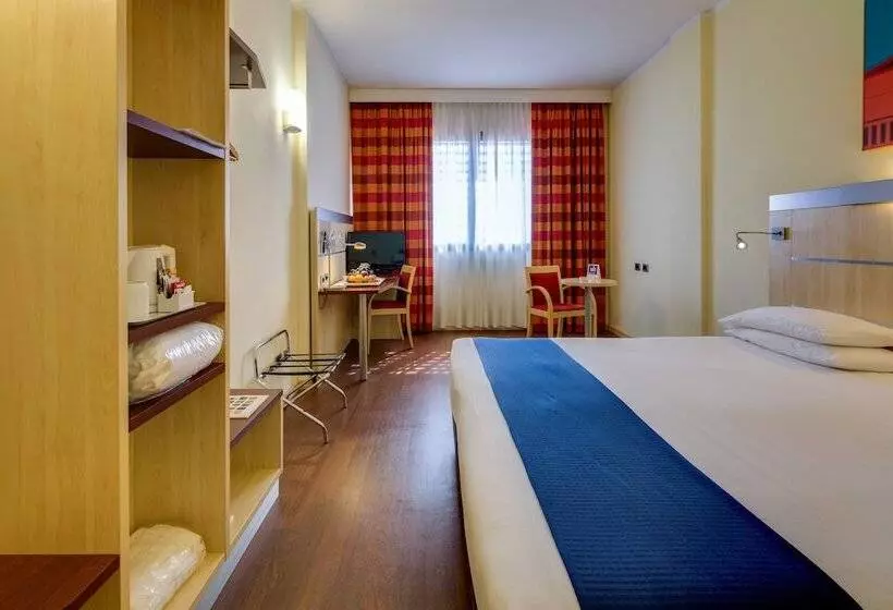 スタンダードルーム, Holiday Inn Express Parma, An Ihg