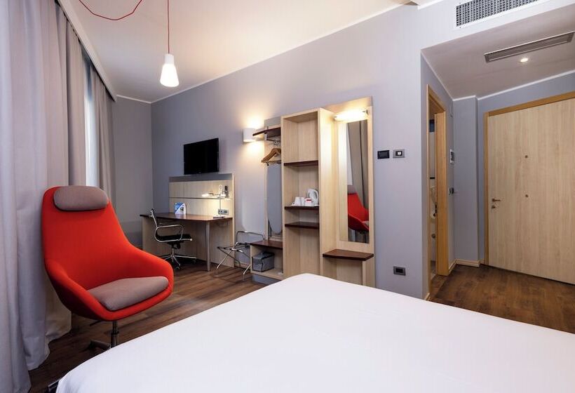 اتاق استاندارد, Holiday Inn Express Parma, An Ihg