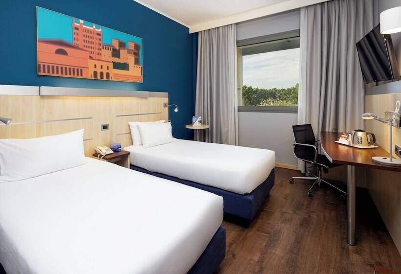 اتاق استاندارد, Holiday Inn Express Parma, An Ihg