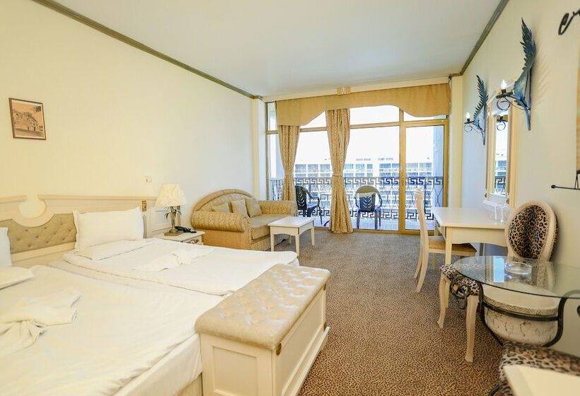 可看到停车场的标准间, Imperial Palace