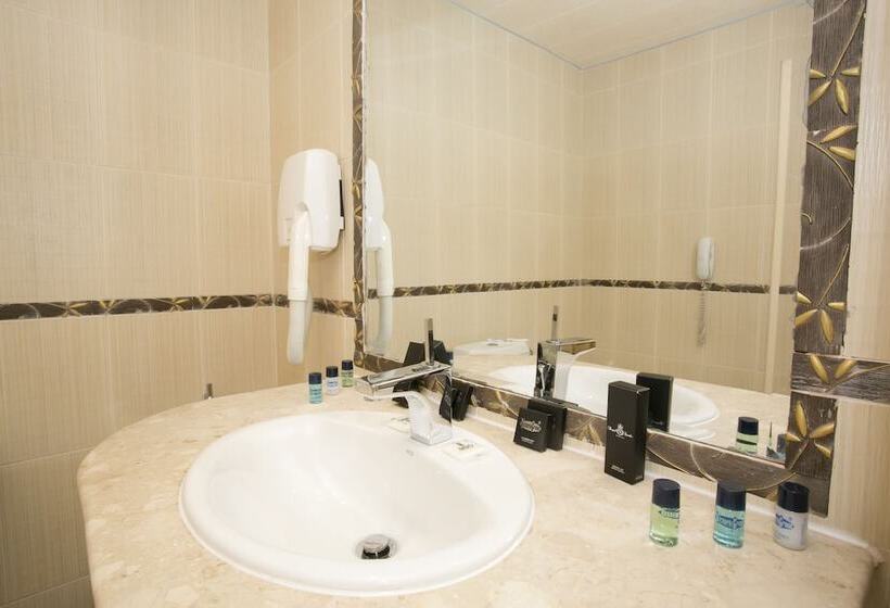 经济房, Imperial Palace