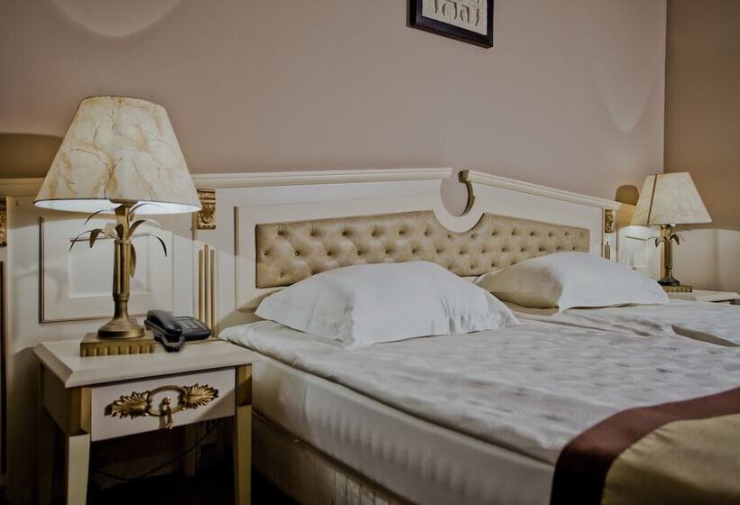 经济房, Imperial Palace