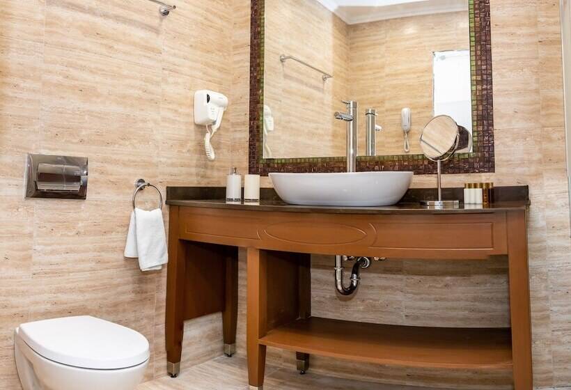 经济房, Imperial Palace