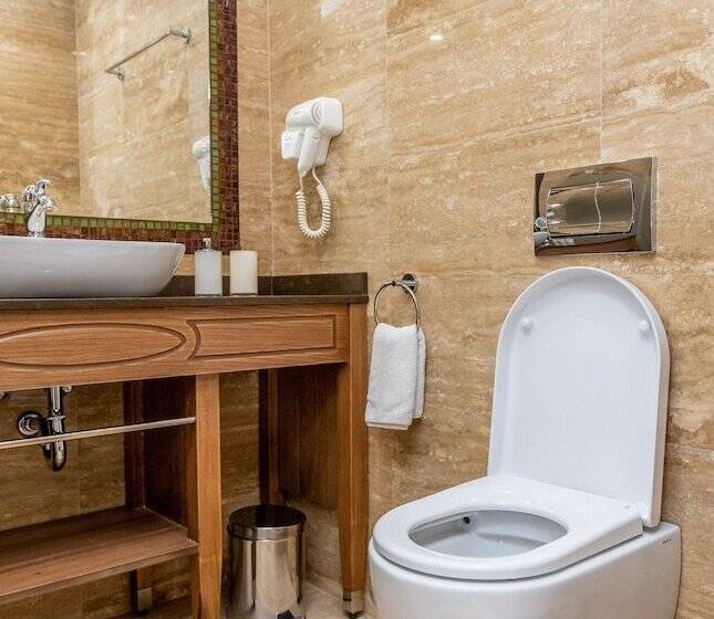 经济房, Imperial Palace