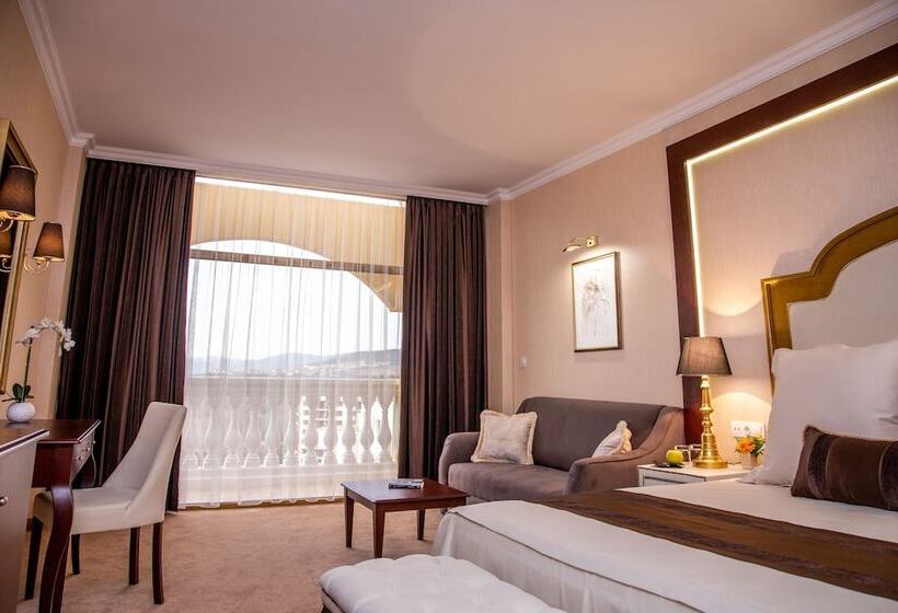 经济房, Imperial Palace