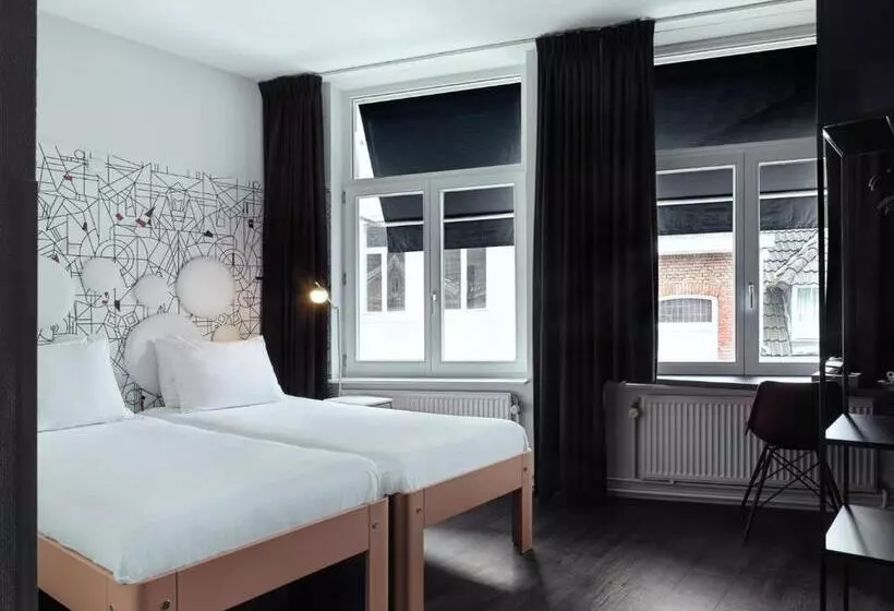 Classic Room, Mabi City Centre