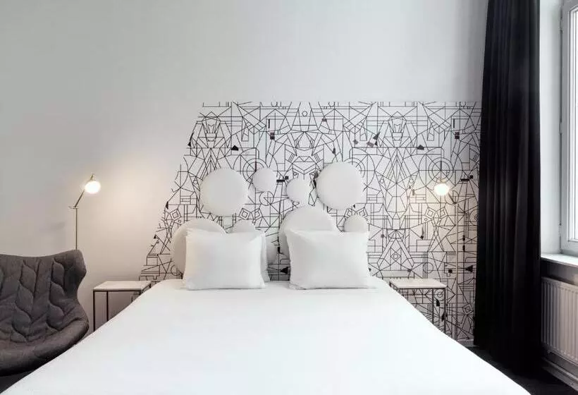 Superior Room King Size Bed, Mabi City Centre