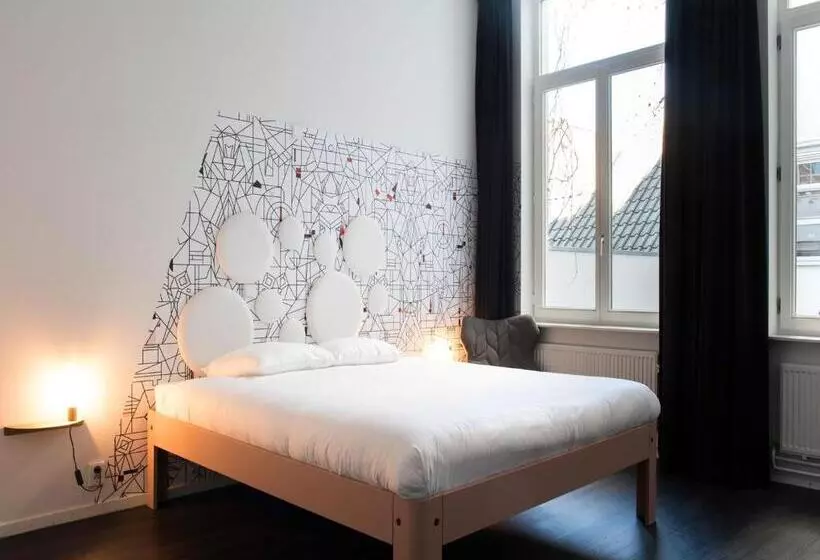 Superior Room King Size Bed, Mabi City Centre
