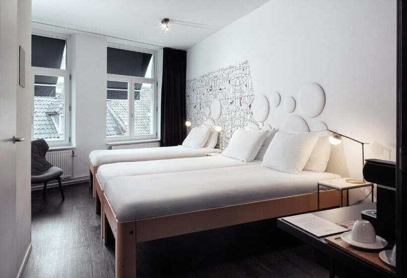 اتاق لوکس سه تخته, Mabi City Centre