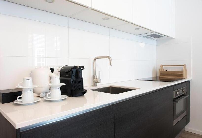 استودیوی سوپریور, Mabi City Centre