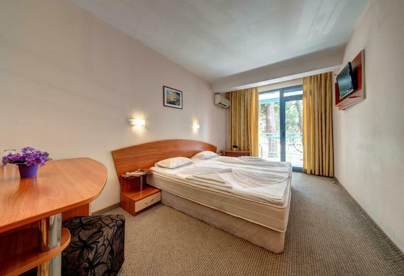 غرفة قياسية مزوَّدة بشُرفة, Paloma