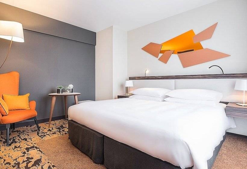 Номер Стандарт, Radisson Blu Hotel, Paris Boulogne