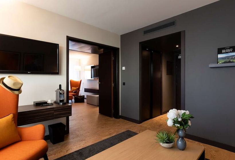 Люкс, Radisson Blu Hotel, Paris Boulogne