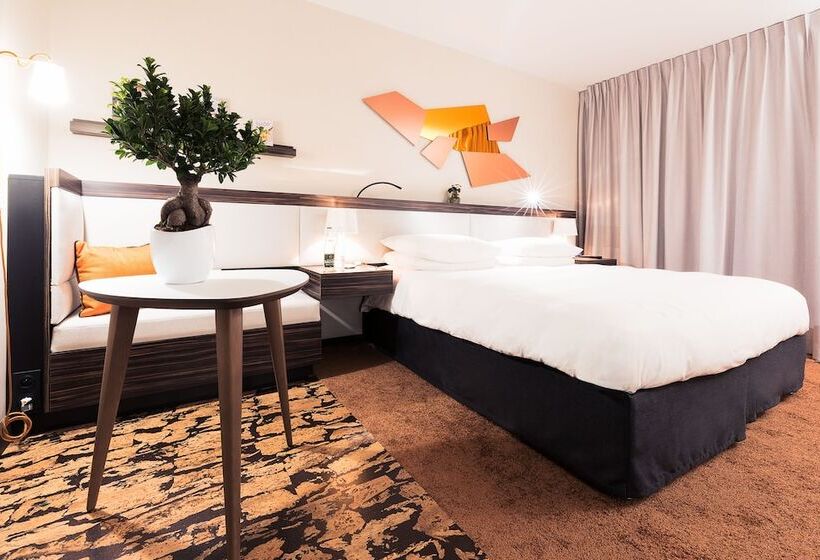 Люкс с Террасой, Radisson Blu Hotel, Paris Boulogne