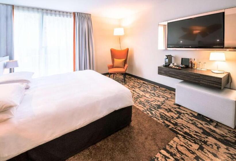 Premium room with terrace, Radisson Blu Hotel, Paris Boulogne