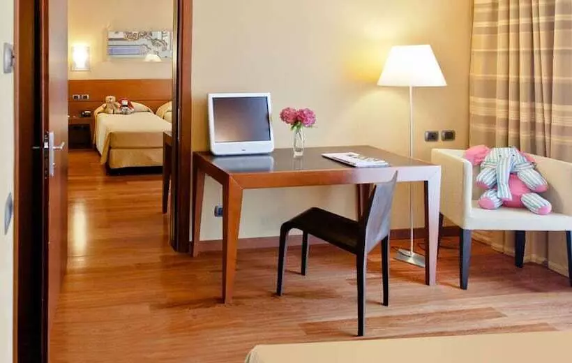 デラックスルーム, B&b Hotel Imperia Rossini Al Teatro