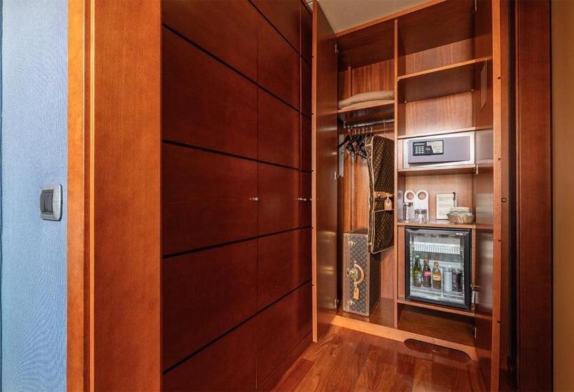 주니어 스위트, Rossini Al Teatro