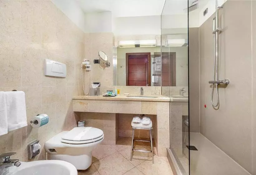 スーペリアールーム, B&b Hotel Imperia Rossini Al Teatro