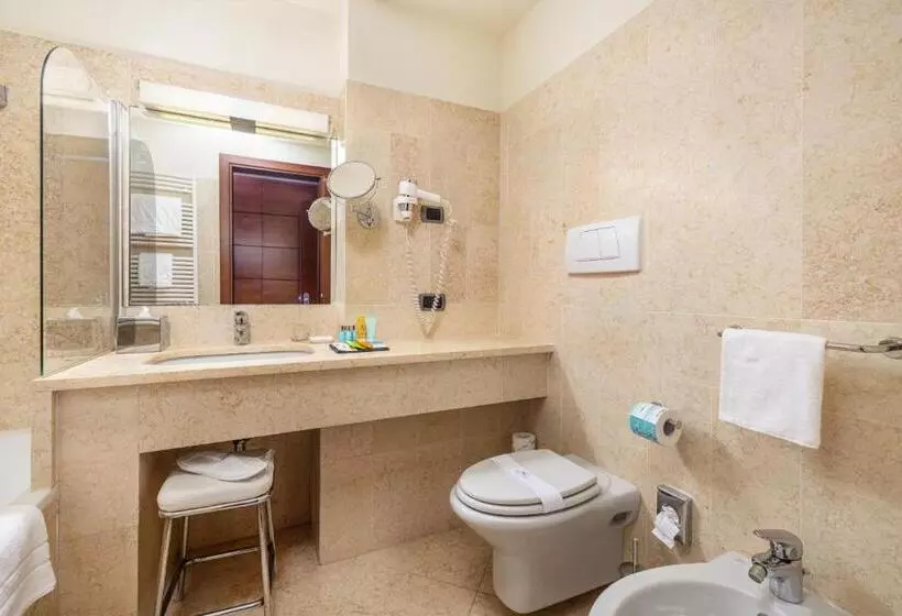 スタンダードシングルルーム, B&b Hotel Imperia Rossini Al Teatro