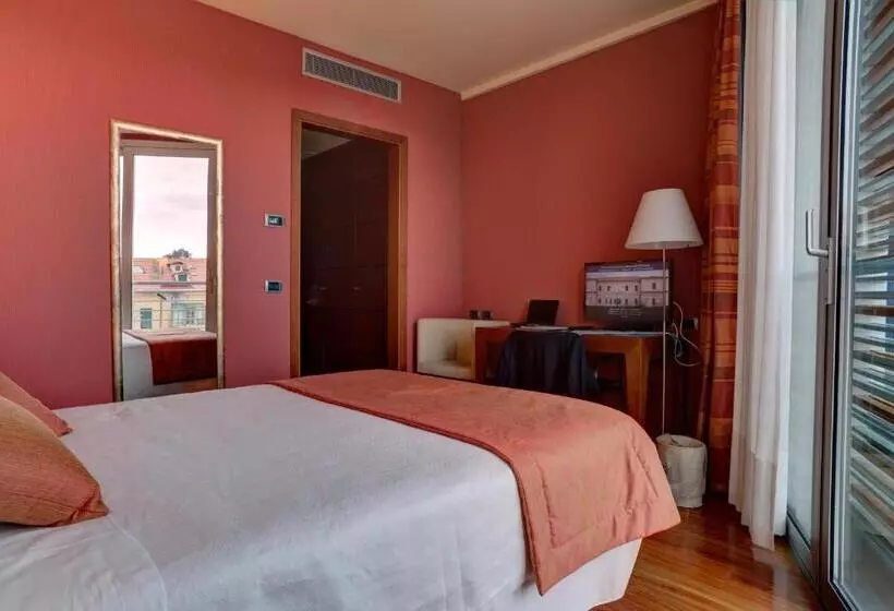 スタンダードシングルルーム, B&b Hotel Imperia Rossini Al Teatro
