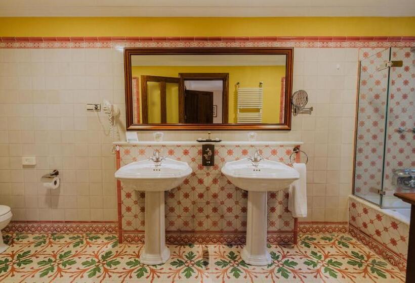 带按摩浴盆的套房, Spa Villalba