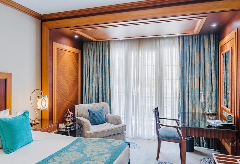 غرفة قياسية, The Arkin Colony